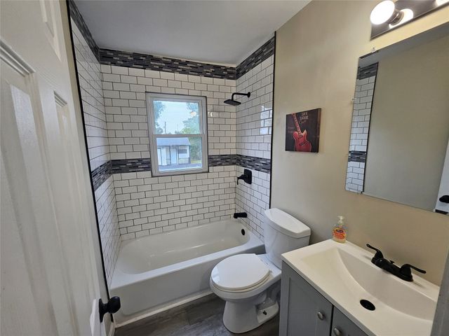 4115 51st Street, Des Moines, IA 50310