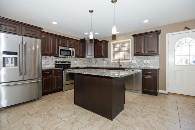 1714 Flagstone Drive, Normal, IL 61761