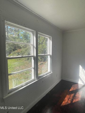 2826 Donaldson Drive, Jackson, MS 39212