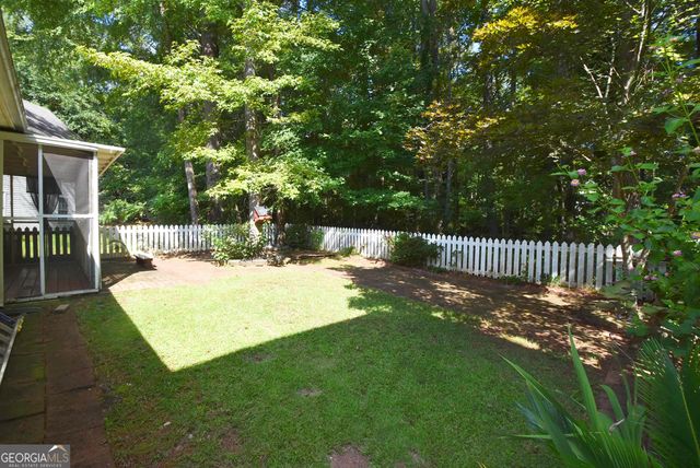 571 N Fairfield Drive, Peachtree City, GA 30269