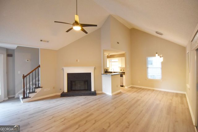 571 N Fairfield Drive, Peachtree City, GA 30269