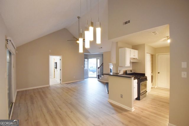 571 N Fairfield Drive, Peachtree City, GA 30269