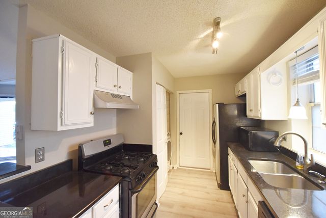 571 N Fairfield Drive, Peachtree City, GA 30269