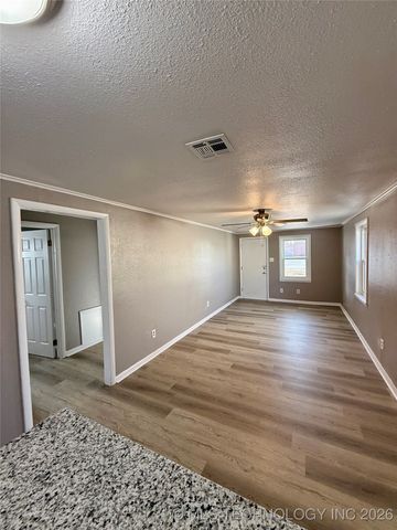 204 N Garrison Avenue, Fort Gibson, OK 74434