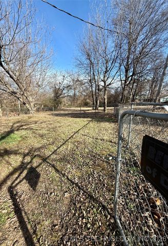 204 N Garrison Avenue, Fort Gibson, OK 74434