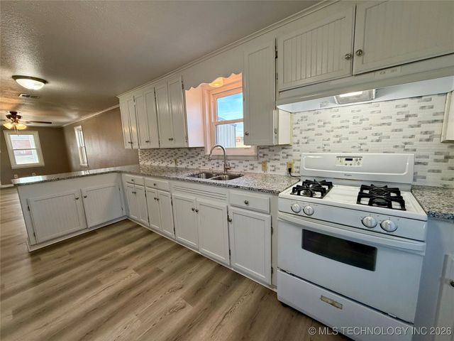 204 N Garrison Avenue, Fort Gibson, OK 74434