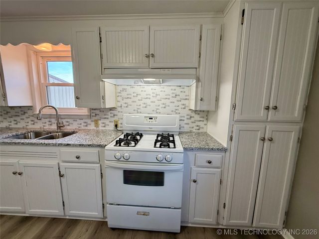 204 N Garrison Avenue, Fort Gibson, OK 74434