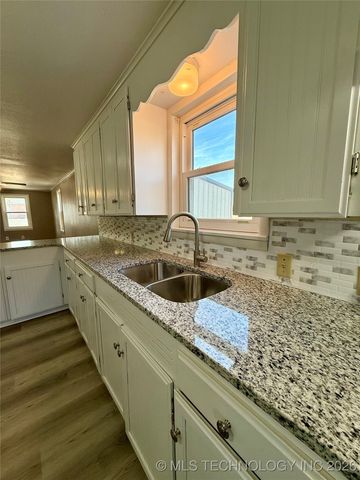 204 N Garrison Avenue, Fort Gibson, OK 74434