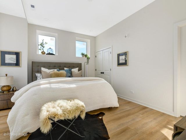 8308 CENTER Avenue 103, River Grove, IL 60171