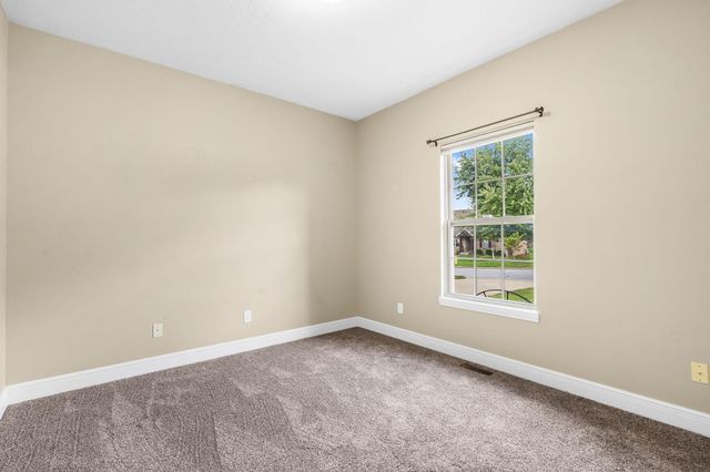 3857 N Sheedy Avenue, Springfield, MO 65803