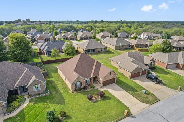 3857 N Sheedy Avenue, Springfield, MO 65803