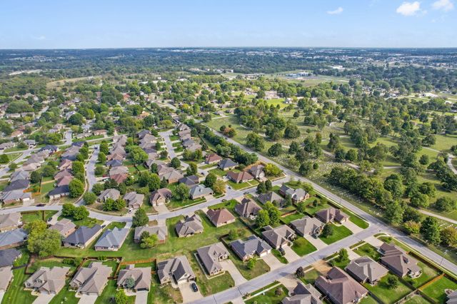 3857 N Sheedy Avenue, Springfield, MO 65803