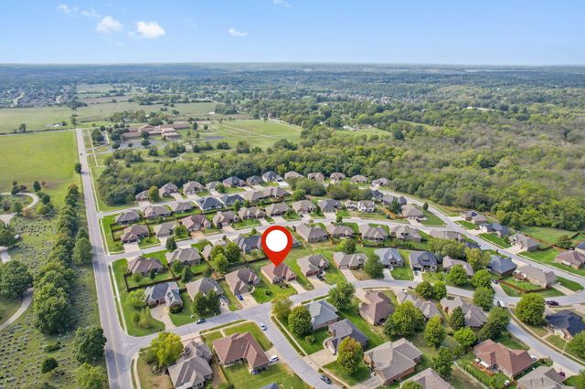 3857 N Sheedy Avenue, Springfield, MO 65803