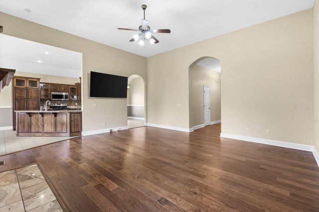 3857 N Sheedy Avenue, Springfield, MO 65803