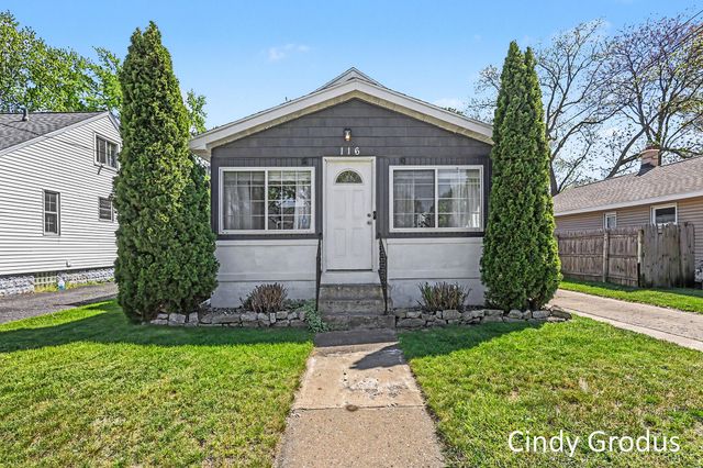 116 32nd Street SE, Wyoming, MI 49548
