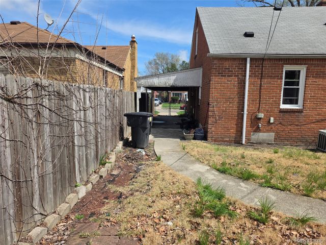 19491 Ilene Street, Detroit, MI 48221