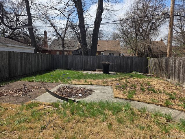19491 Ilene Street, Detroit, MI 48221