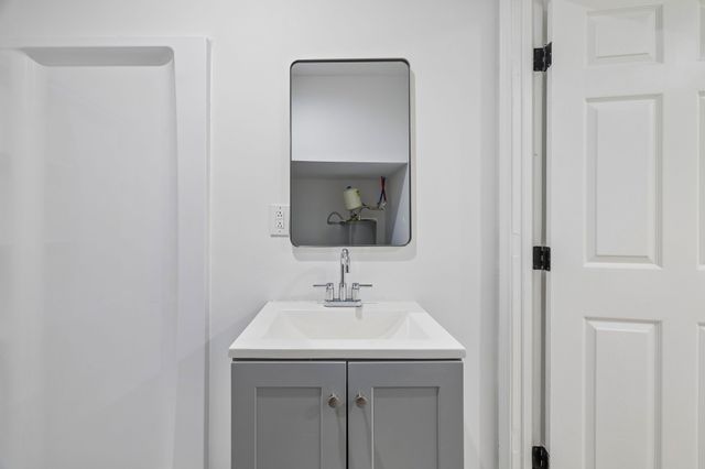 421 Shelby St, Clarksville, TN 37042