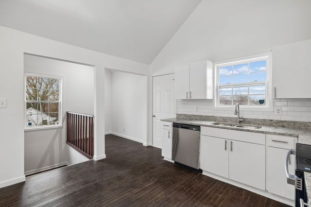 421 Shelby St, Clarksville, TN 37042