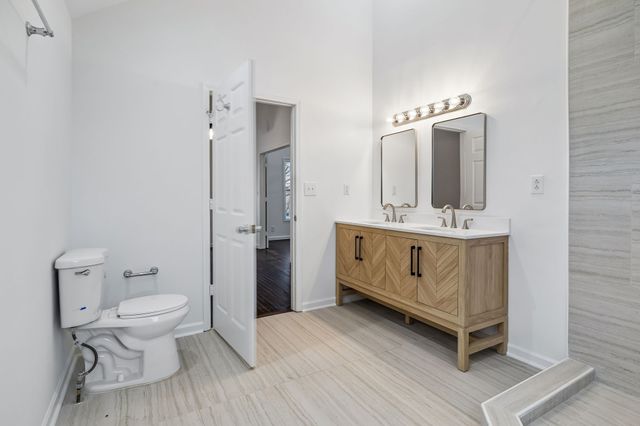 421 Shelby St, Clarksville, TN 37042