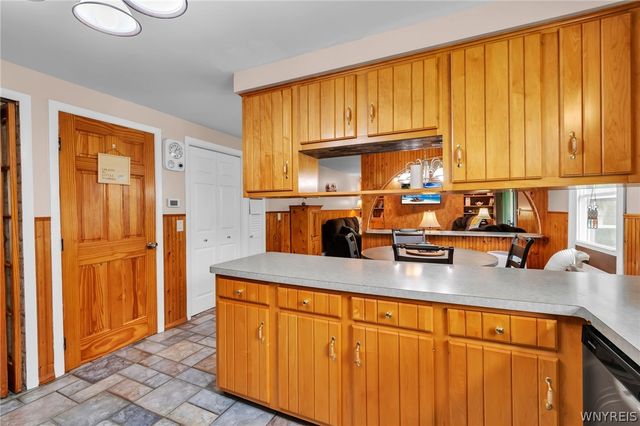 76 Villa Maria Road, West Seneca, NY 14224
