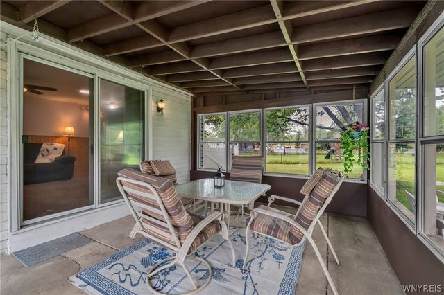 76 Villa Maria Road, West Seneca, NY 14224