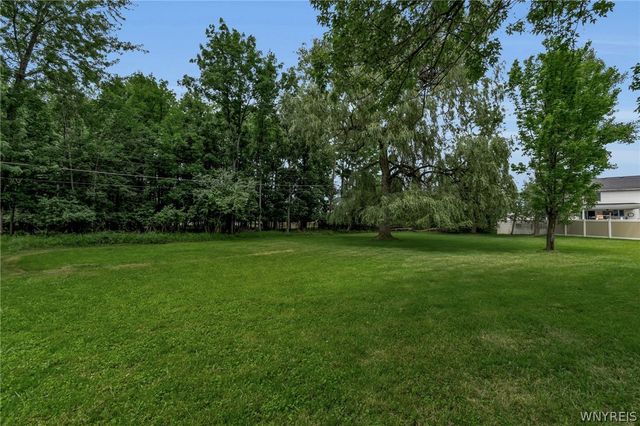 76 Villa Maria Road, West Seneca, NY 14224