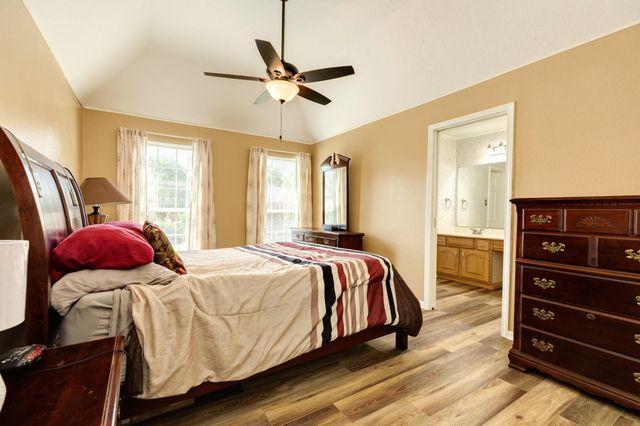 2205 Lady Leslie Lane, Pearland, TX 77581