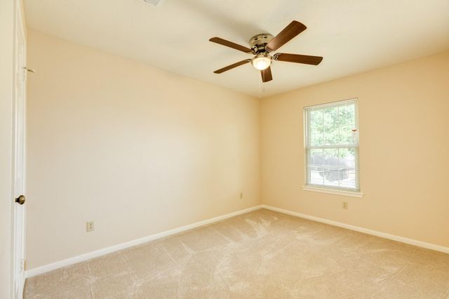 2205 Lady Leslie Lane, Pearland, TX 77581