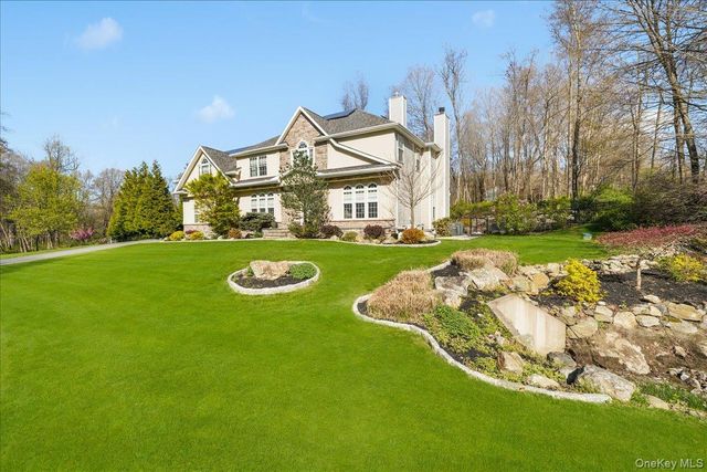 16 Lori Lane, Chester, NY 10918