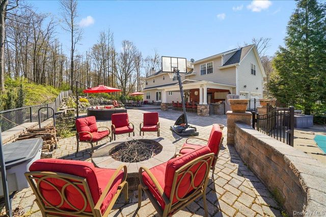 16 Lori Lane, Chester, NY 10918