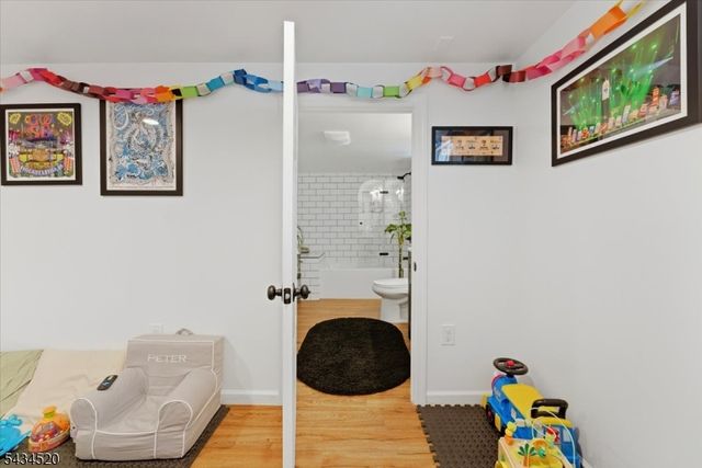 366 Maplewood Ave, Kenilworth Boro, NJ 07033