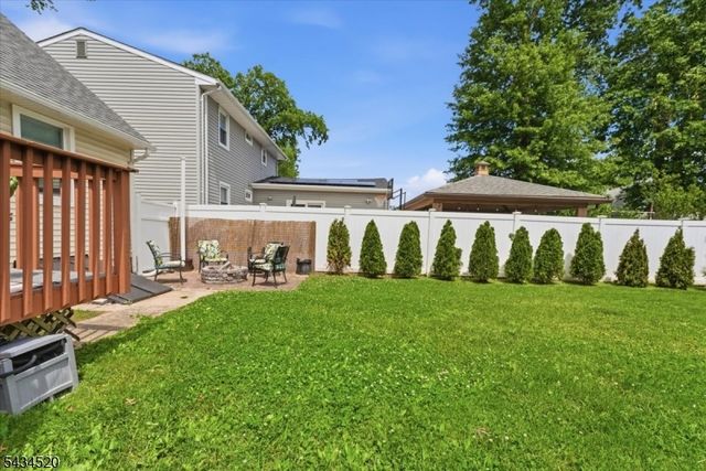 366 Maplewood Ave, Kenilworth Boro, NJ 07033