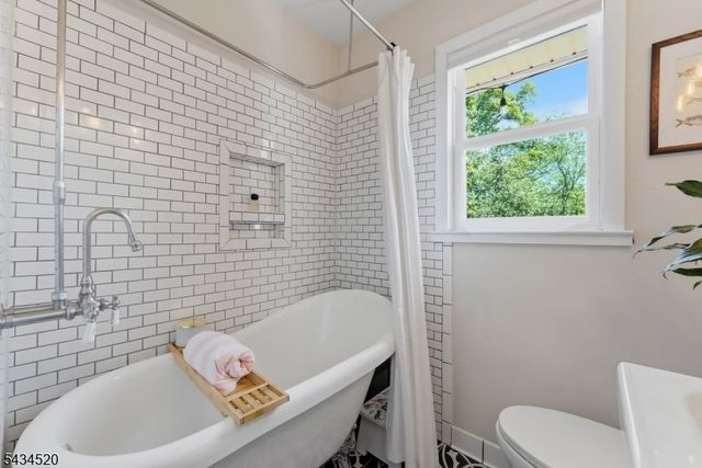366 Maplewood Ave, Kenilworth Boro, NJ 07033