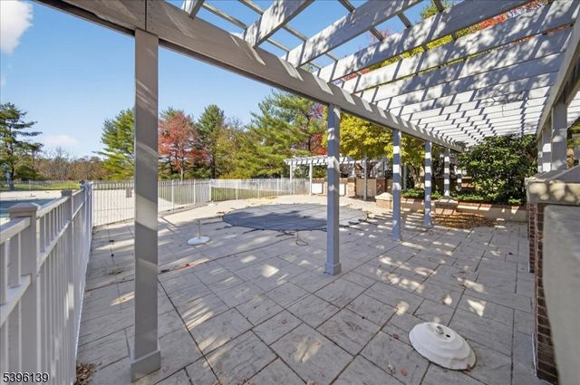 306 Trinity Ct 12, West Windsor Twp., NJ 08540