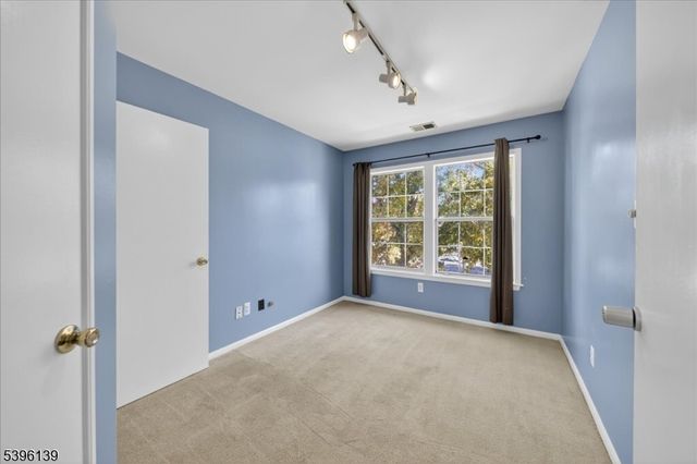 306 Trinity Ct 12, West Windsor Twp., NJ 08540