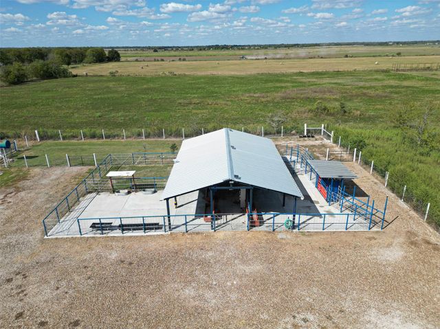 1023 Williams Road, East Bernard, TX 77435