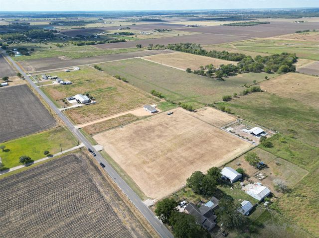 1023 Williams Road, East Bernard, TX 77435