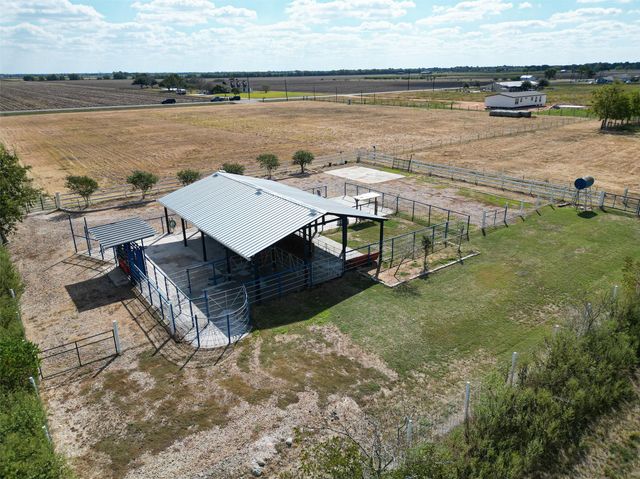 1023 Williams Road, East Bernard, TX 77435