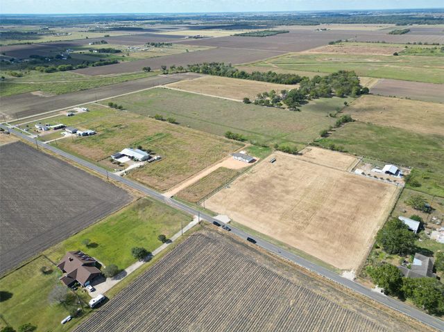 1023 Williams Road, East Bernard, TX 77435