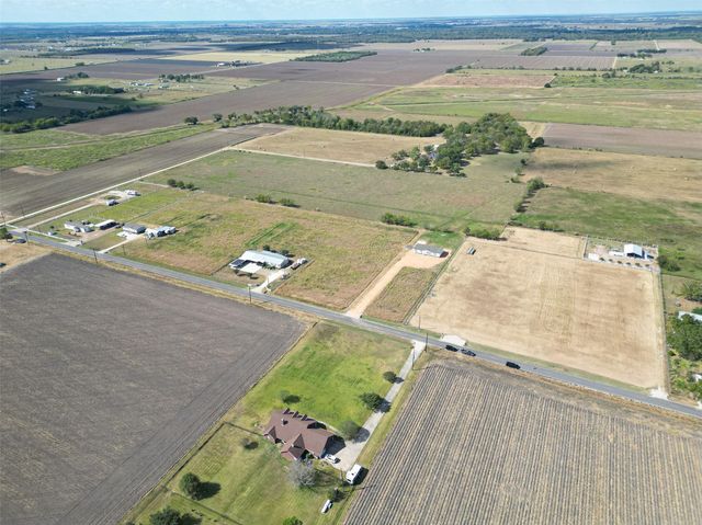 1023 Williams Road, East Bernard, TX 77435