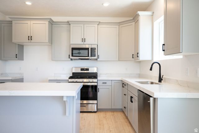 579 W 1775 N, Harrisville, UT 84404