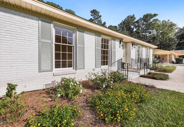 122 Pinewood Drive, Moncks Corner, SC 29461