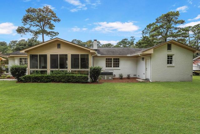 122 Pinewood Drive, Moncks Corner, SC 29461