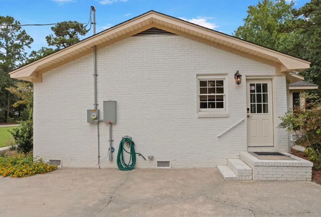 122 Pinewood Drive, Moncks Corner, SC 29461