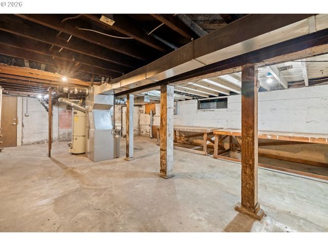 2735 Se CLINTON St, Portland, OR 97202