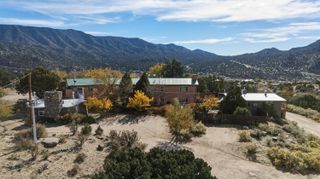 24 Matisse Road NE, Albuquerque, NM 87123