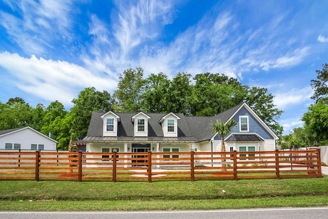 3257 Pinewood Drive, Ladson, SC 29456