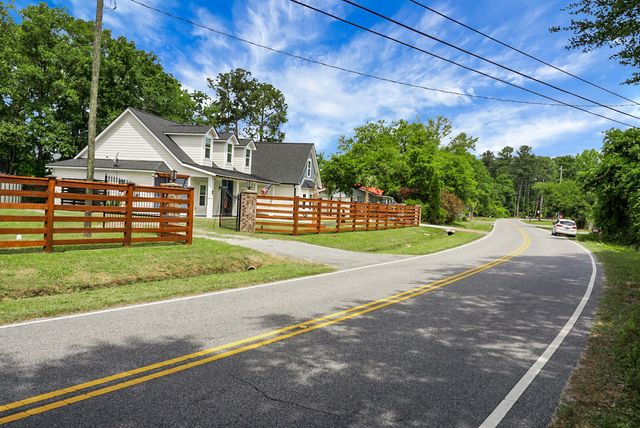 3257 Pinewood Drive, Ladson, SC 29456