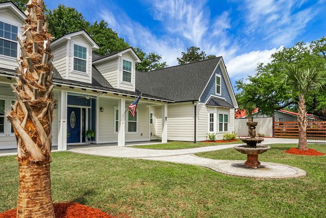 3257 Pinewood Drive, Ladson, SC 29456